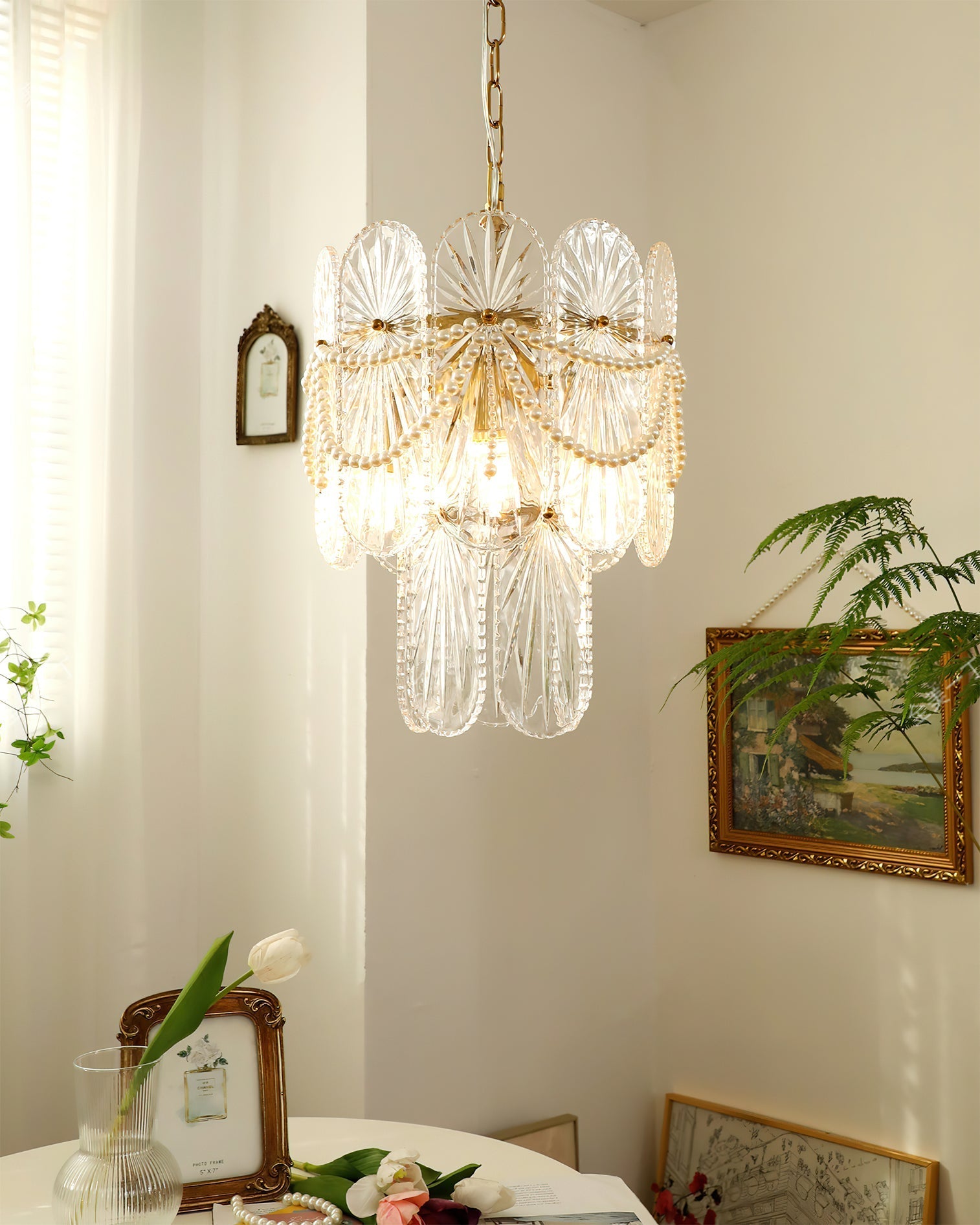 View of the ceiling mount and suspension chain for the Leon Chandelier.