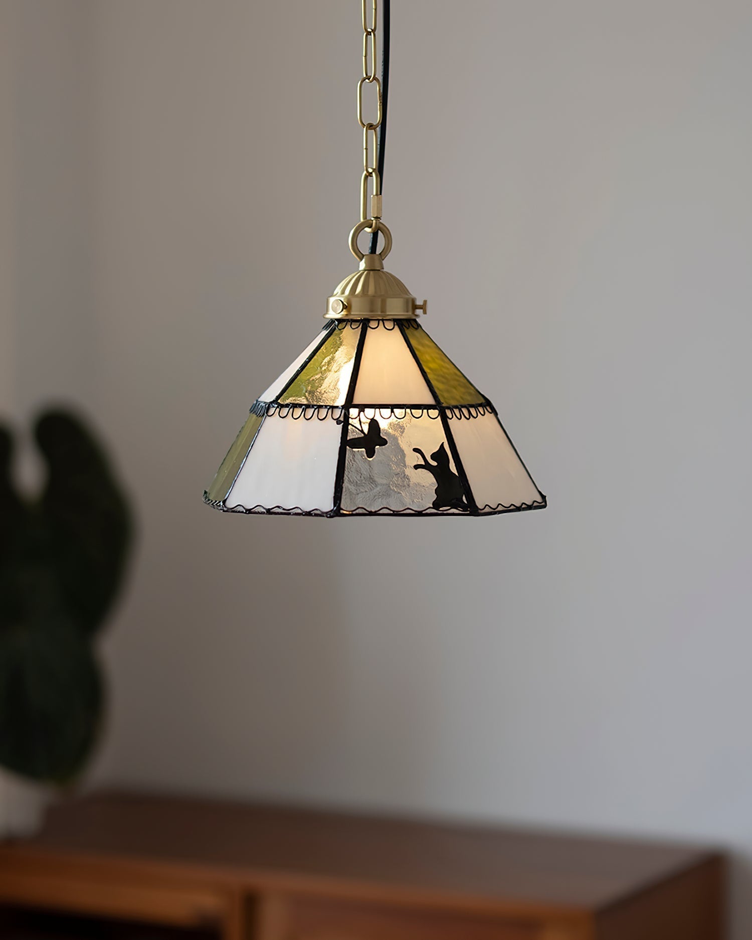 Thalyn Pendant Light