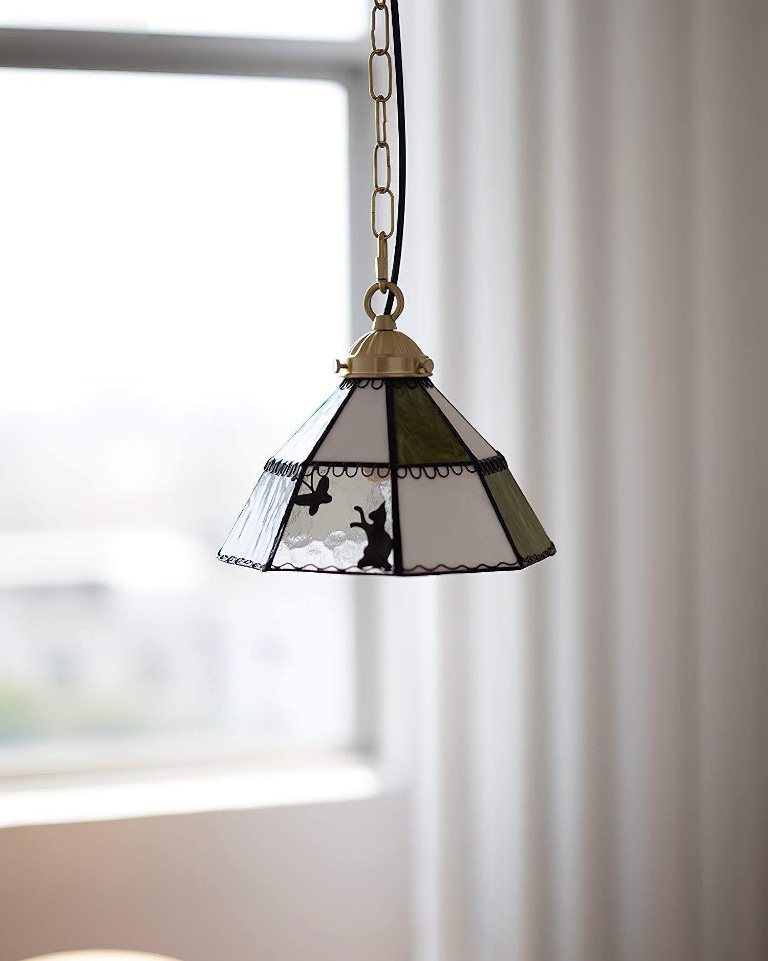 Thalyn Pendant Light