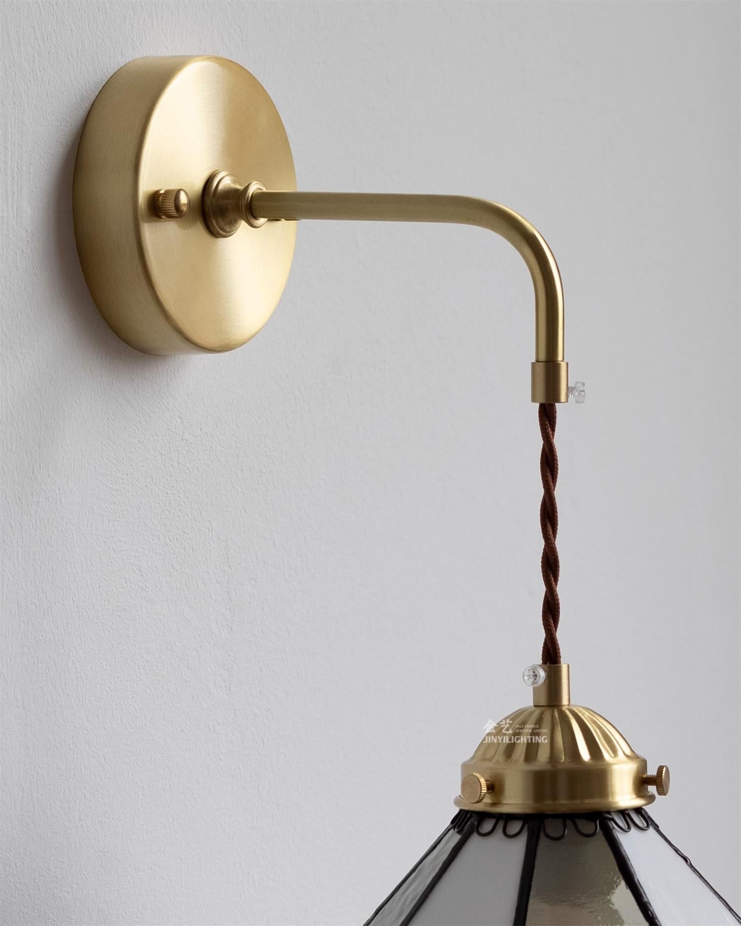 Veyndor Wall Lamp