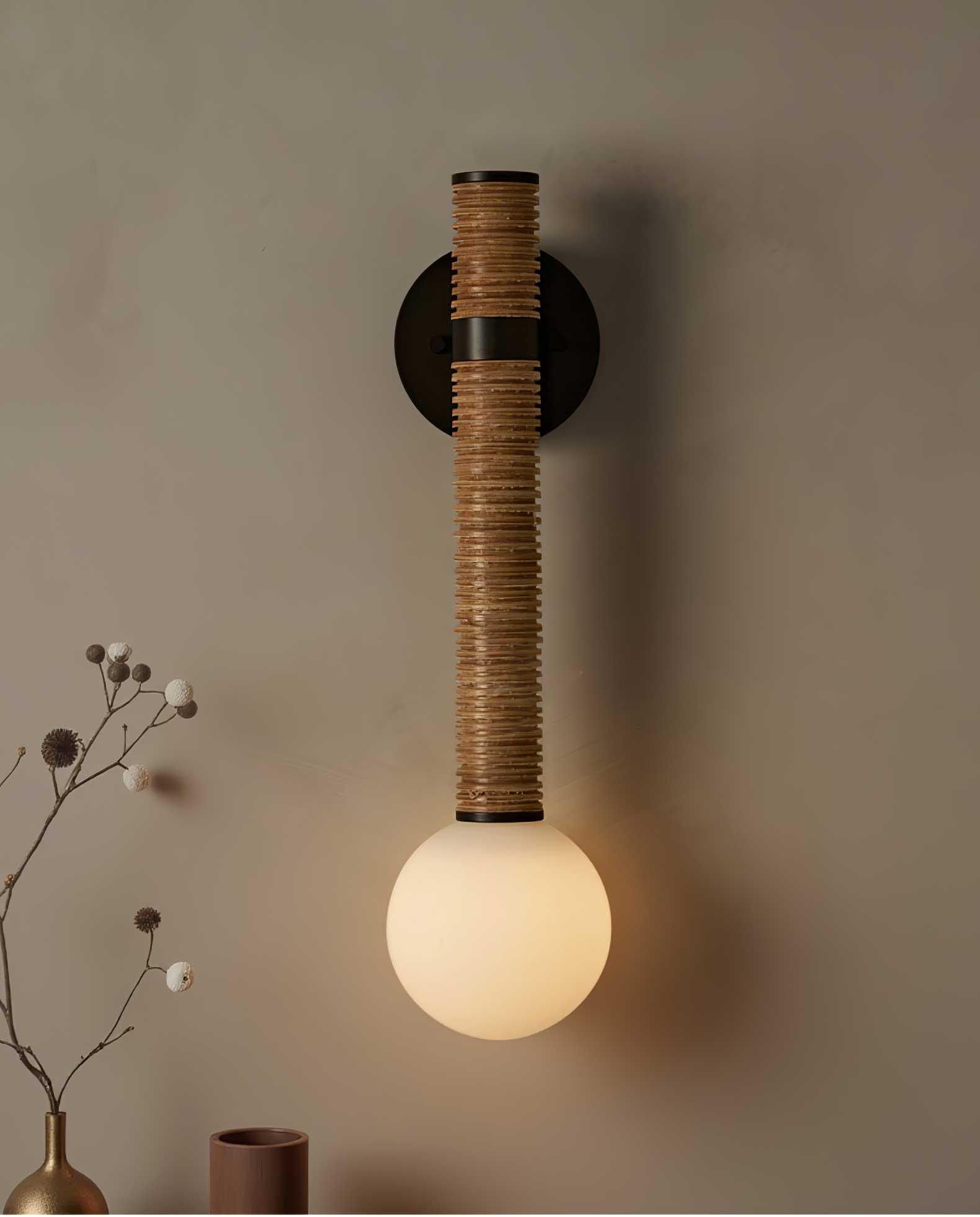 Sylvia Minimalist Wall Lamp-Neutral Decor