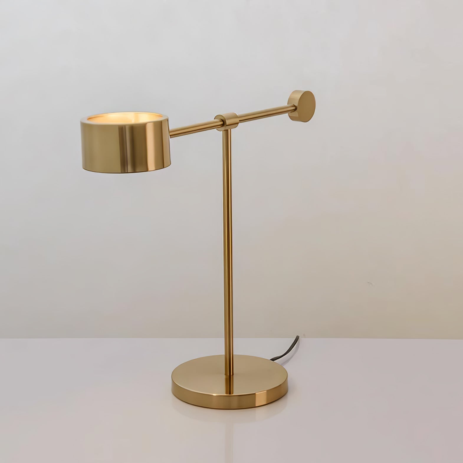 Veloise Minimalist Table Lamp-Neutral Decor