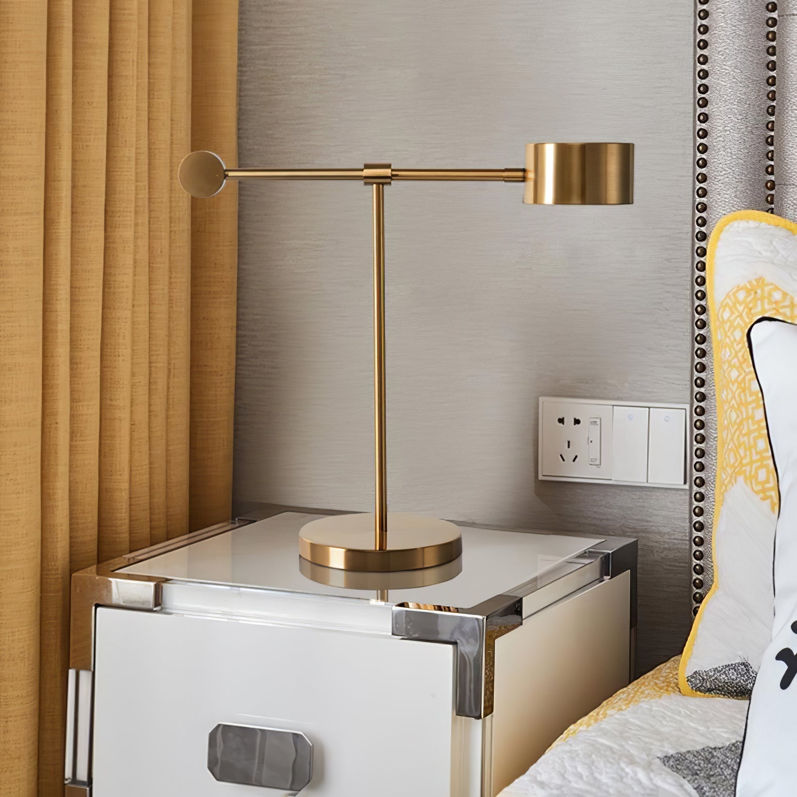 Veloise Minimalist Table Lamp-Neutral Decor