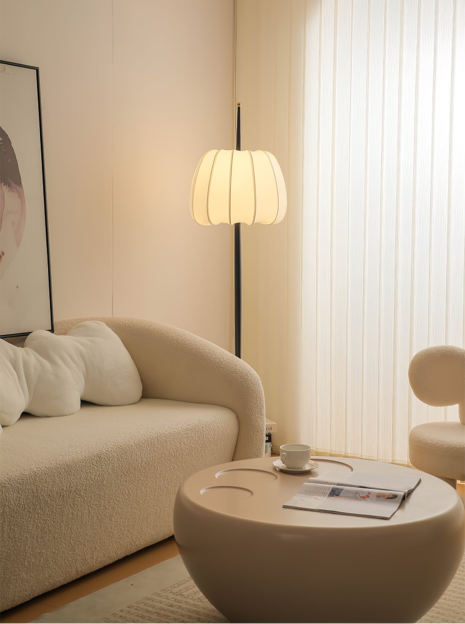Pick Minimalist Fabric Floor Lamp-Neutral Decor