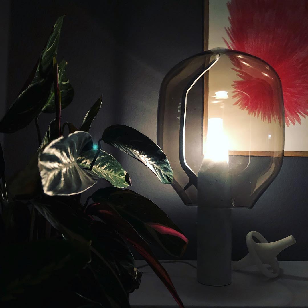 Vihls Modern Marble Table Lamp-Neutral Decor