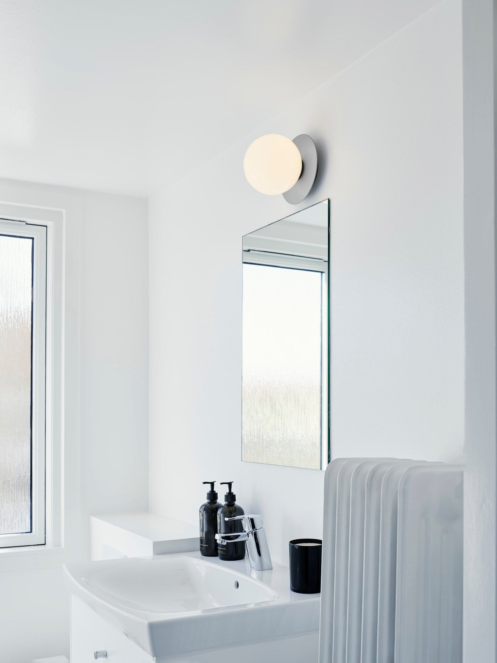 Nifte Wall Lamp Disc Globe Minimalist-Neutral Decor