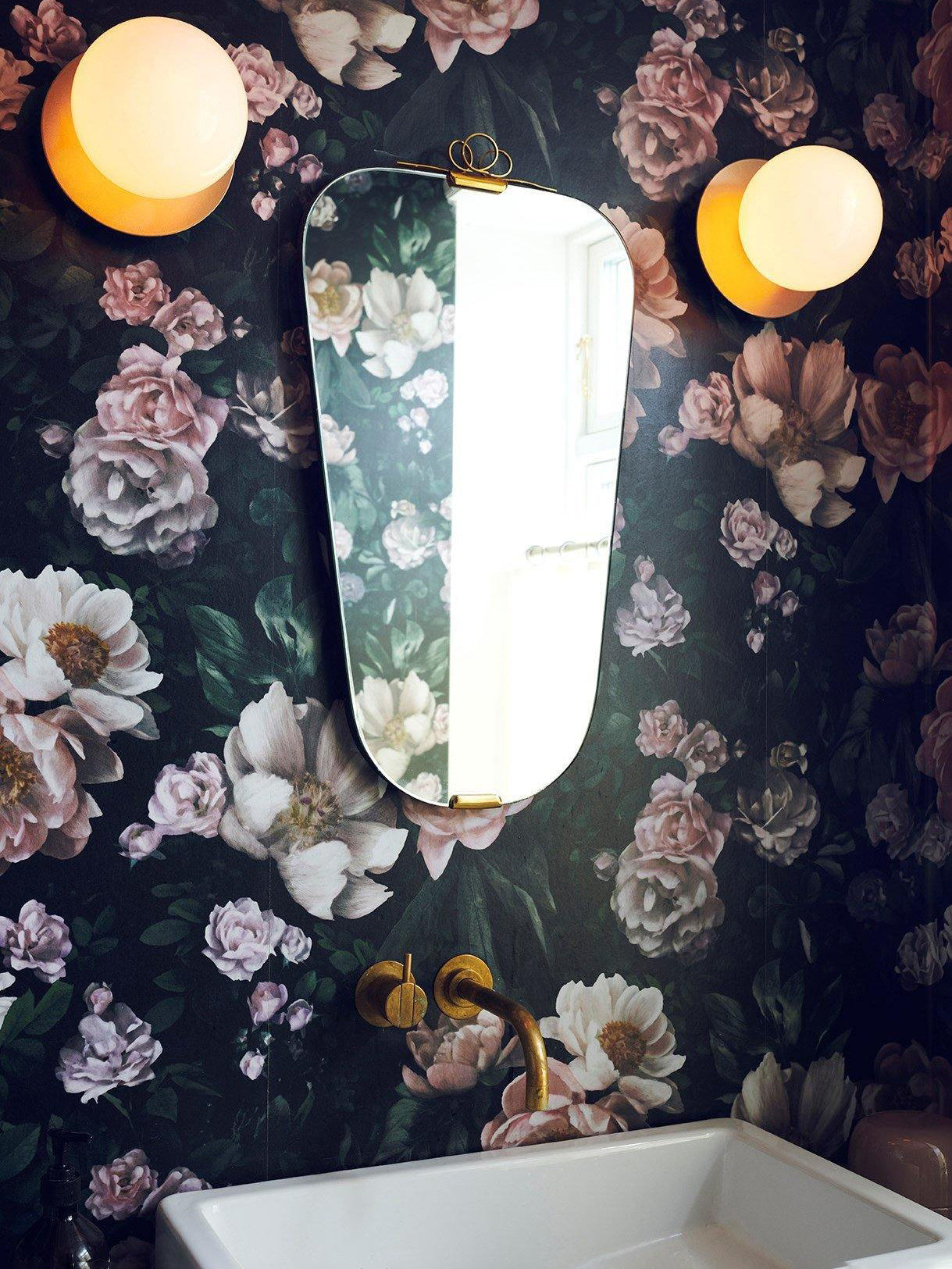 Irinor Premium Nordic Art Brass Wall Lamp-Neutral Decor