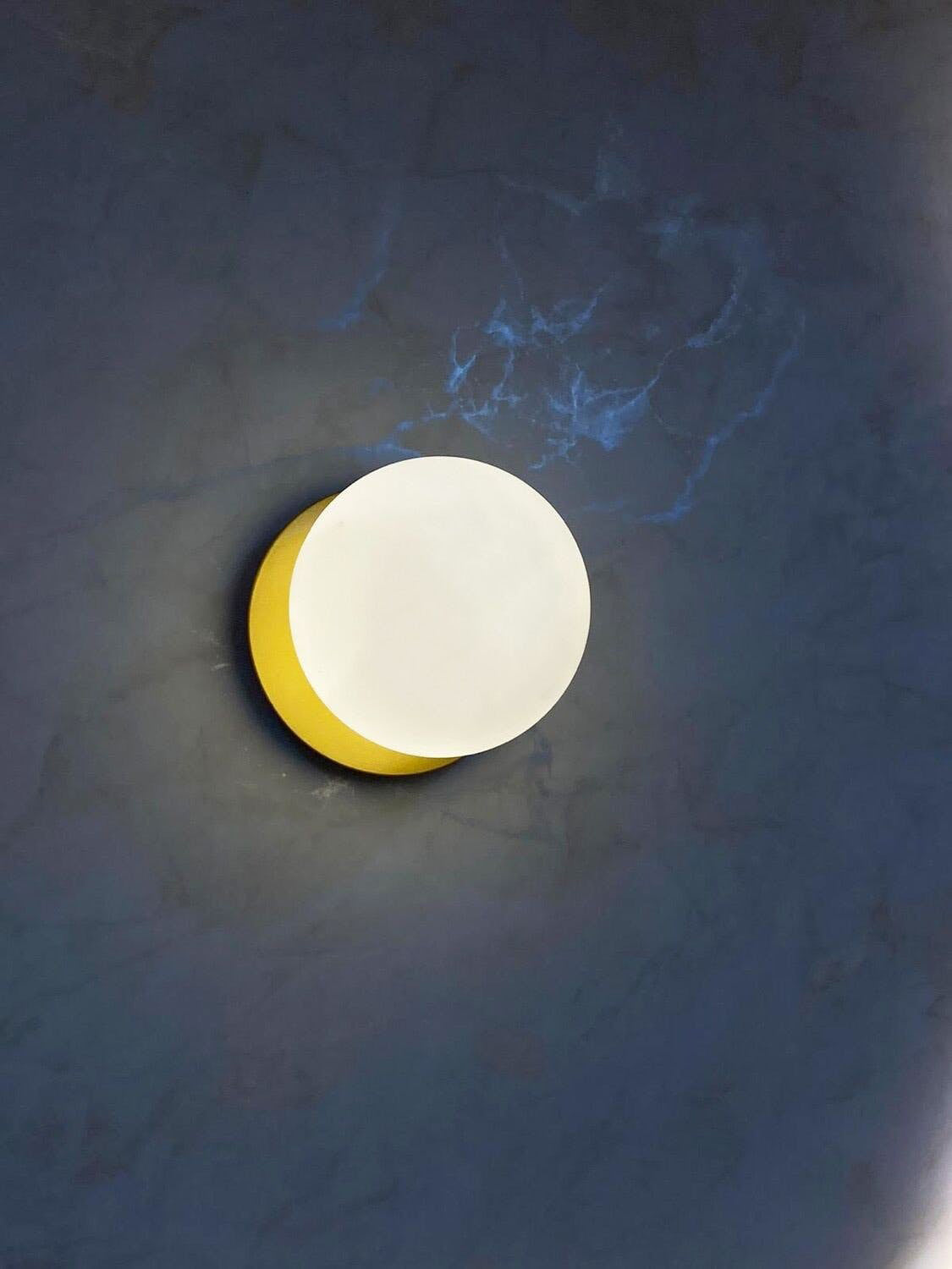 Nifte Wall Lamp Disc Globe Minimalist-Neutral Decor
