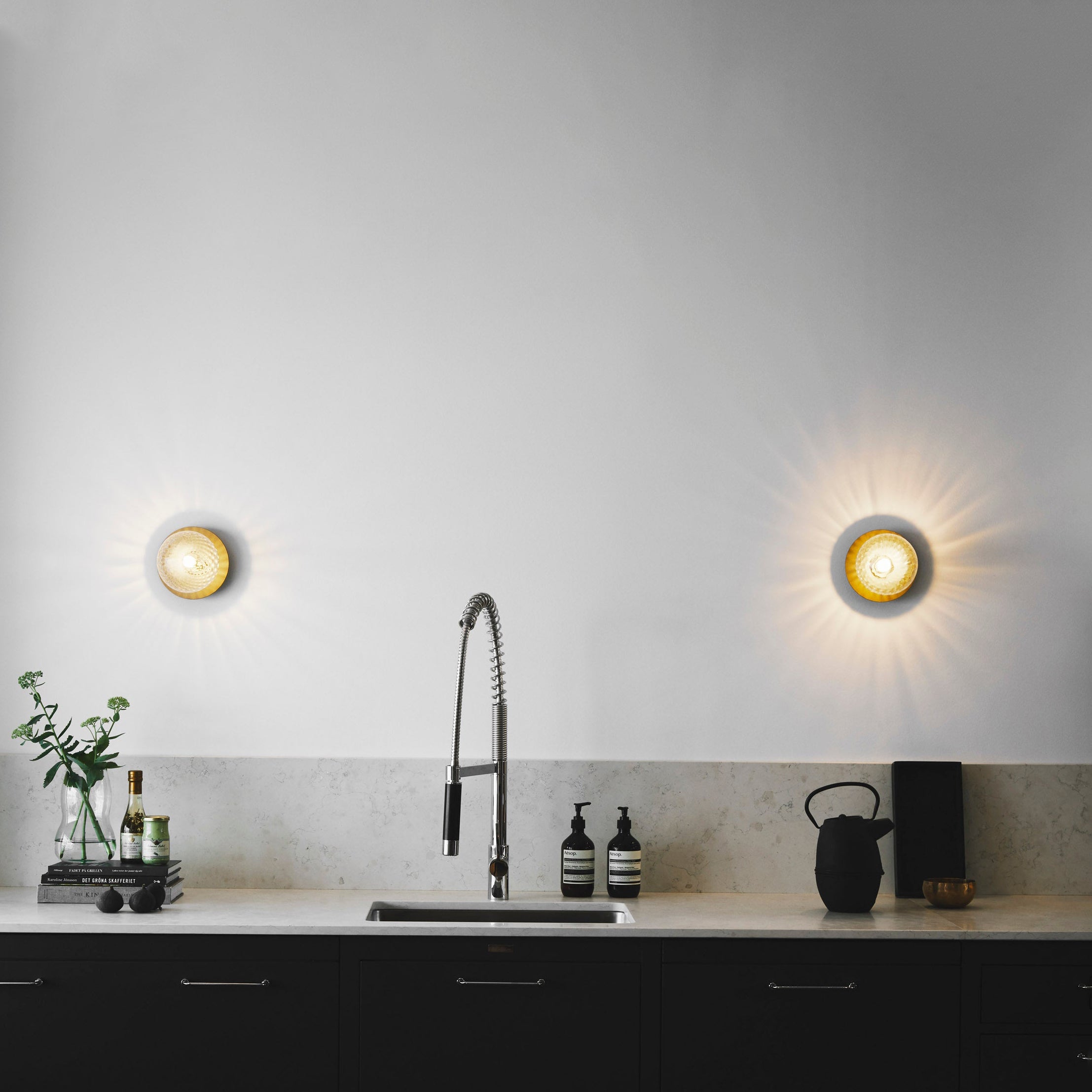 Irinor Premium Nordic Art Brass Wall Lamp-Neutral Decor