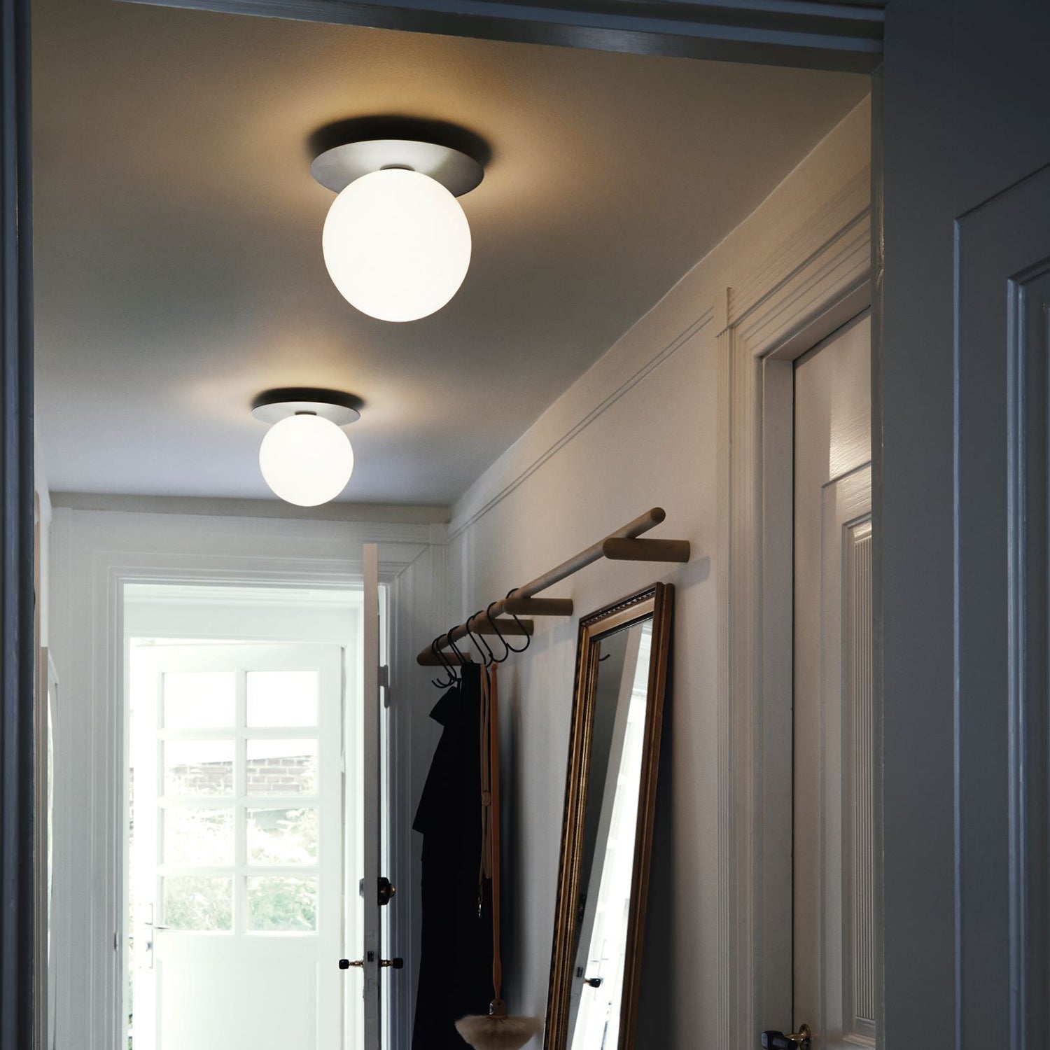 Irinor Premium Nordic Art Brass Wall Lamp-Neutral Decor