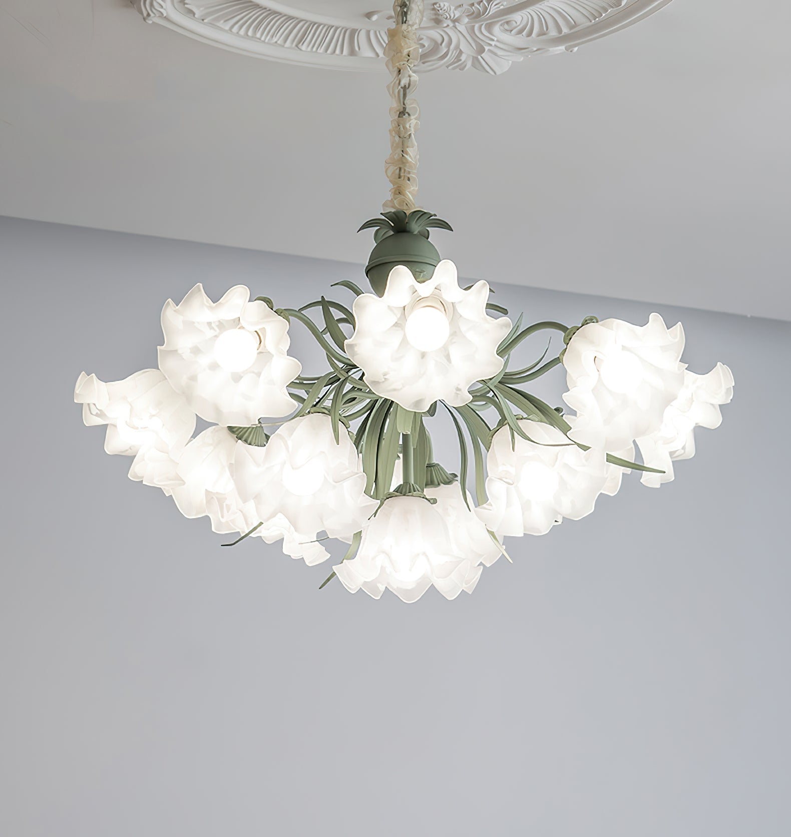 Evren Chandelier Flower with Petals and Leaves-Neutral Decor