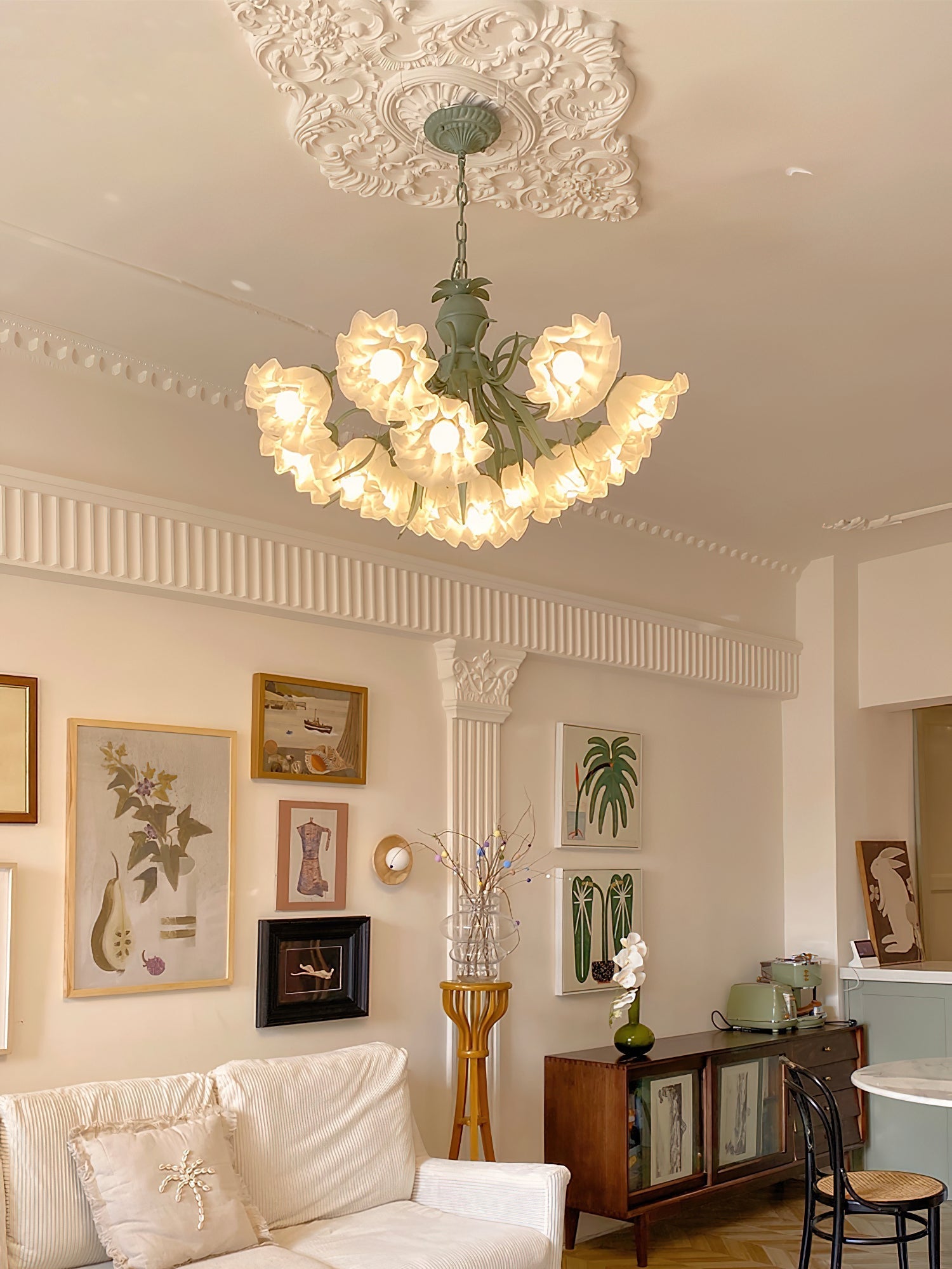 Evren Chandelier Flower with Petals and Leaves-Neutral Decor