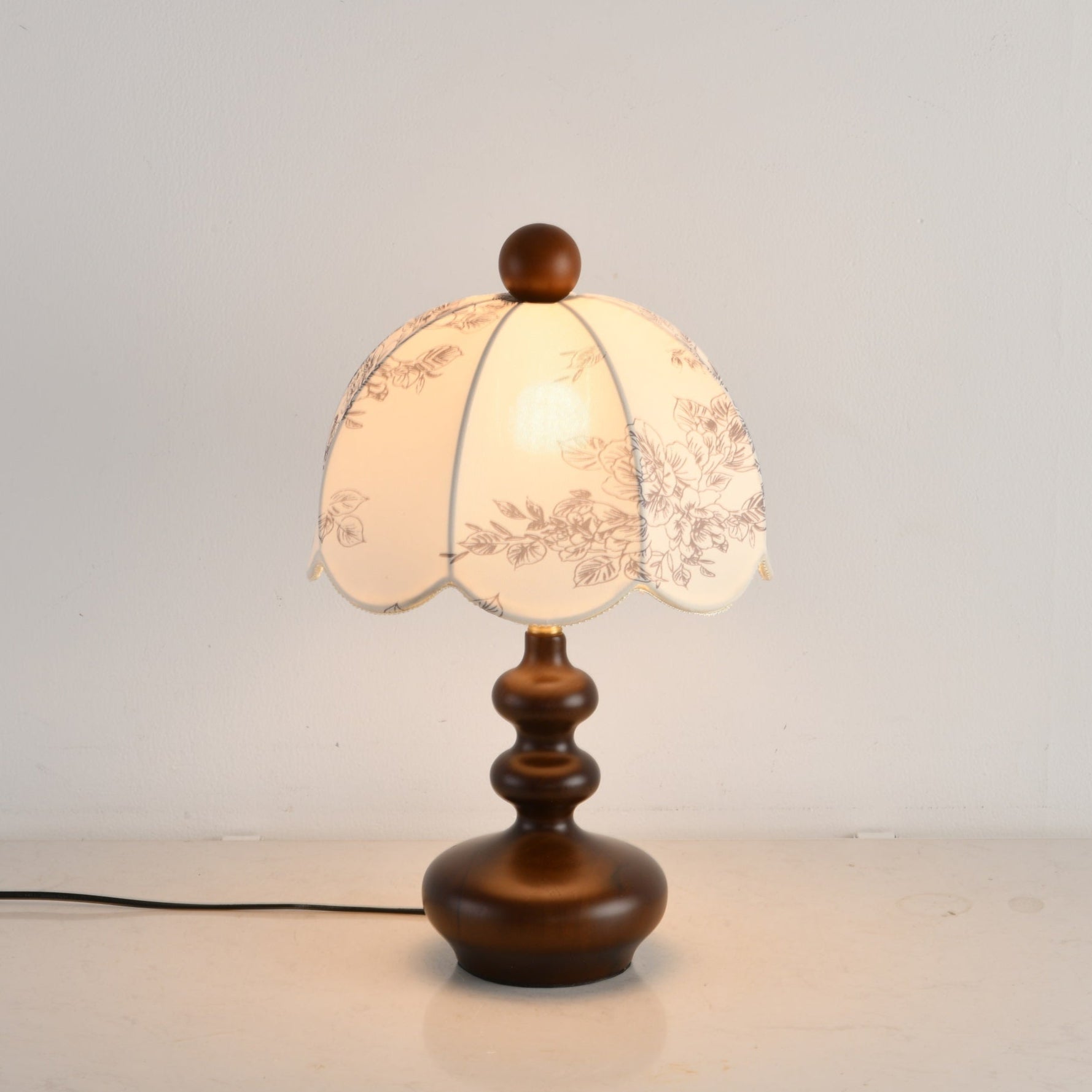 Clara Vintage Table Lamp-Neutral Decor