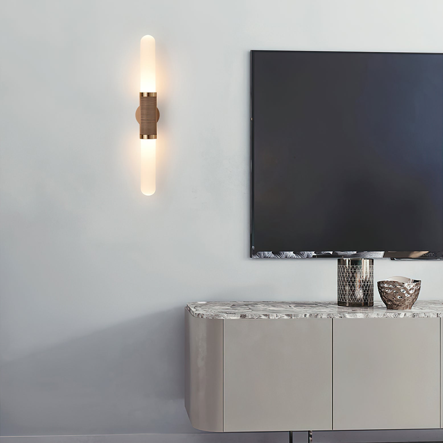 Lumi Wall Lamp