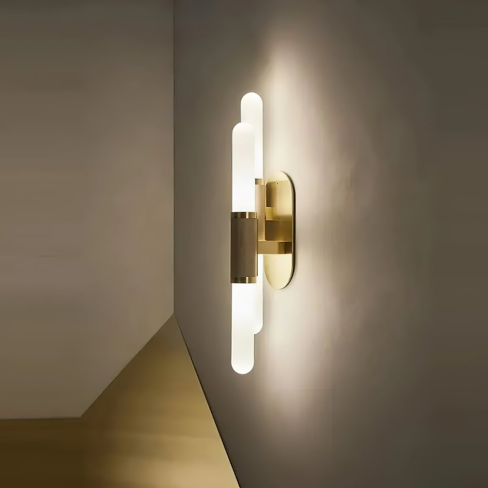 Lumi Wall Lamp