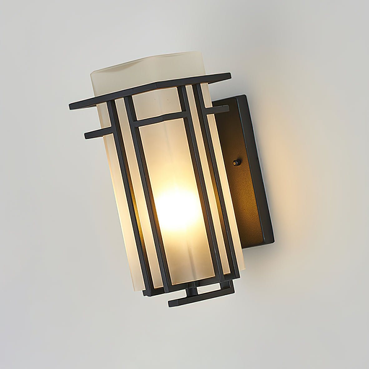 Wilen Outdoor Wall Lamp Iron Lantern Retro-Neutral Decor