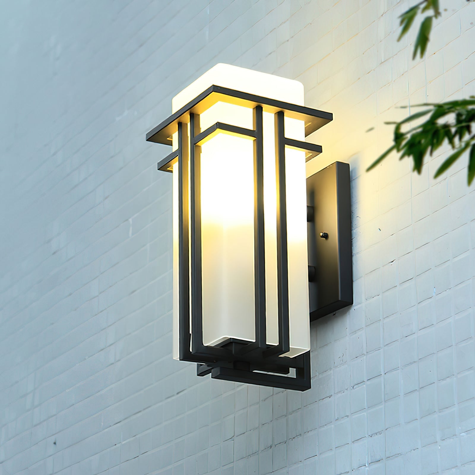 Wilen Outdoor Wall Lamp Iron Lantern Retro-Neutral Decor