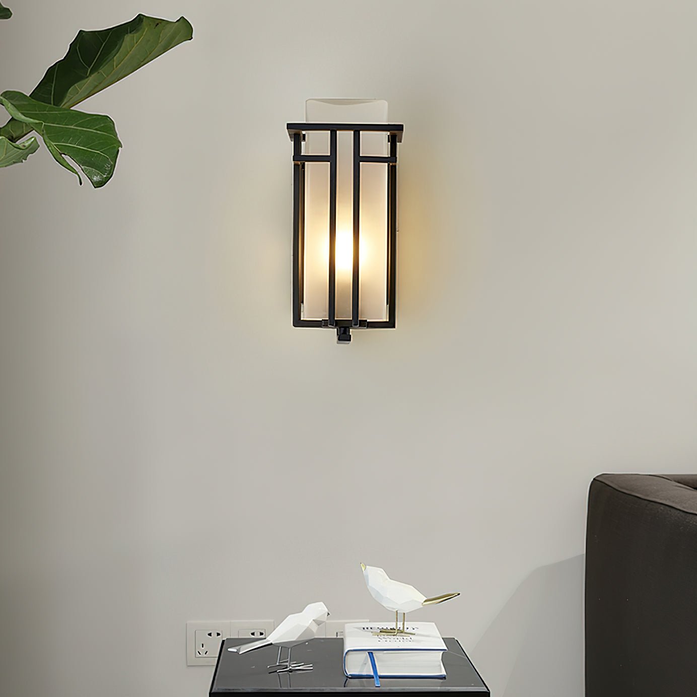 Wilen Outdoor Wall Lamp Iron Lantern Retro-Neutral Decor