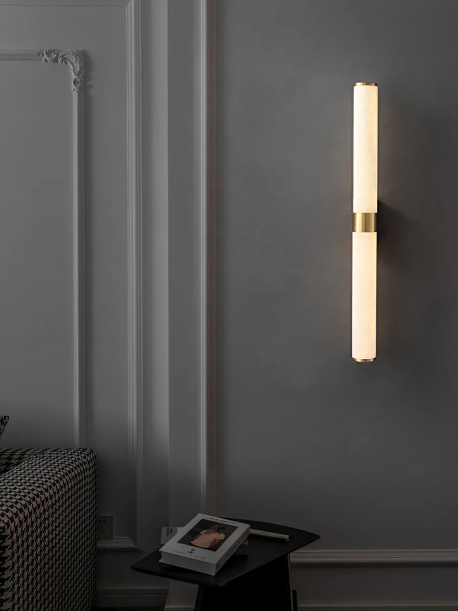 Olmirira Minimalist Alabaster Wall Lamp-Neutral Decor