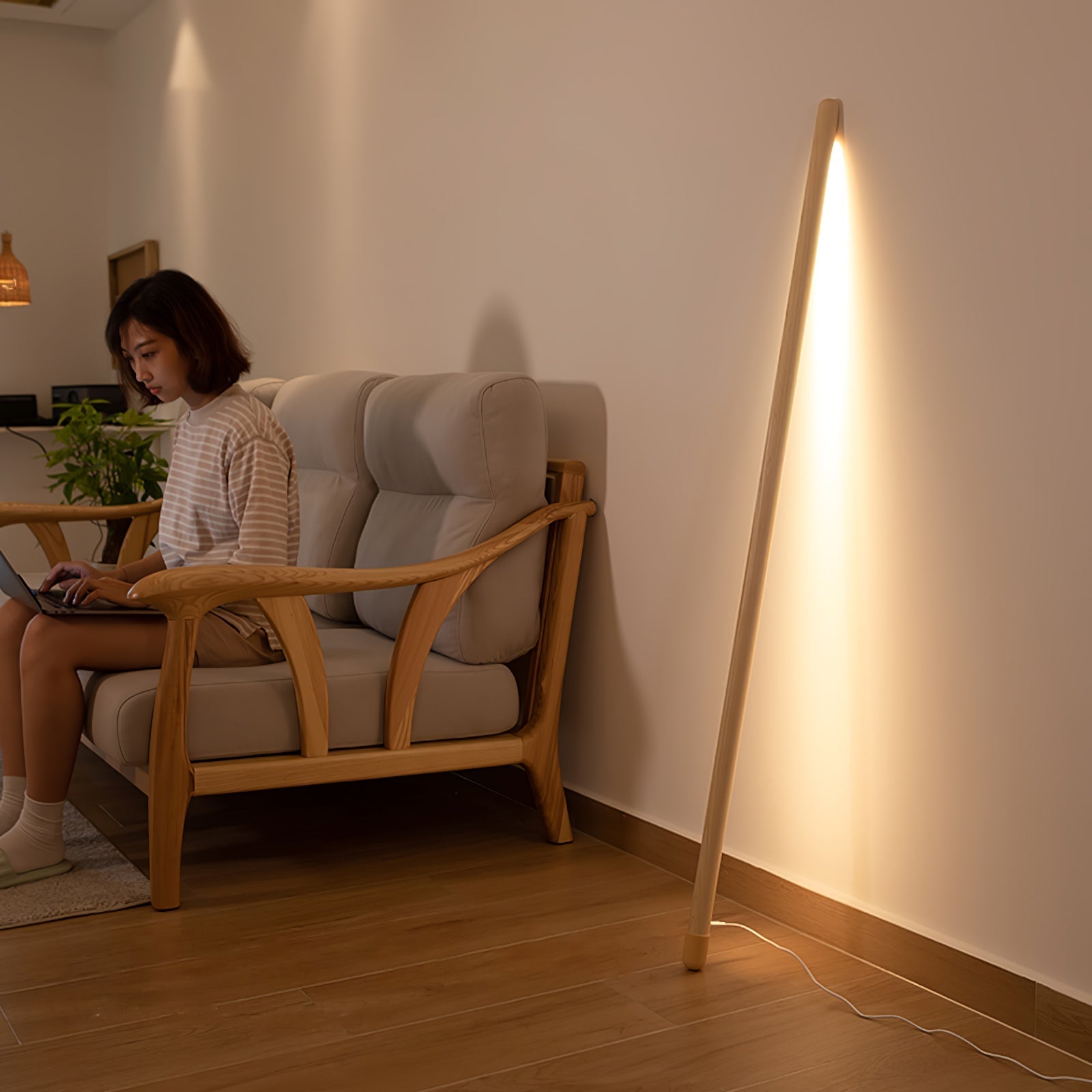 Echo Linear Modern Wood Floor Lamp-Neutral Decor