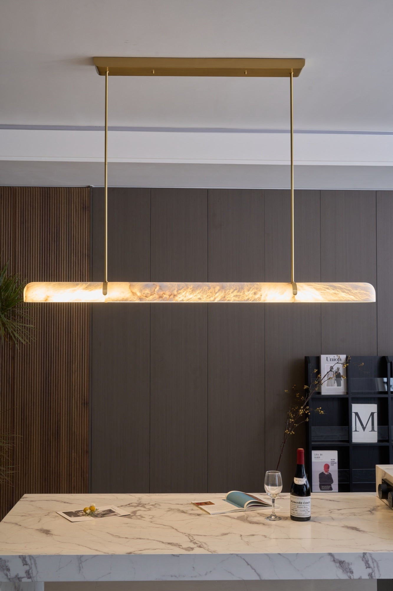 Ilraea Linear Alabaster Pendant-Neutral Decor