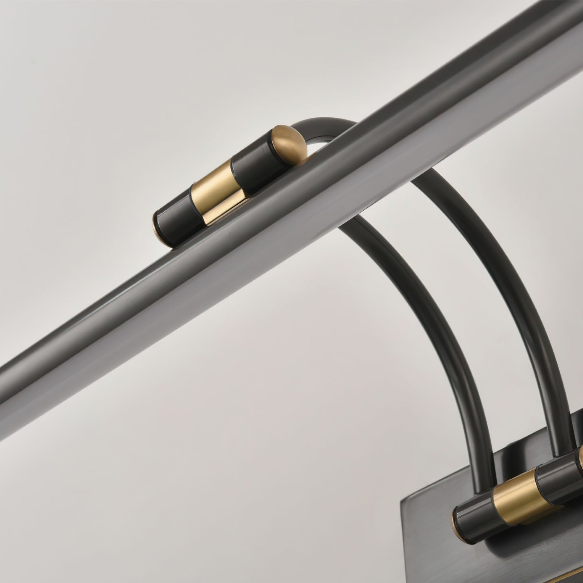 Valem Linear Vanity Brass Wall Light-Neutral Decor