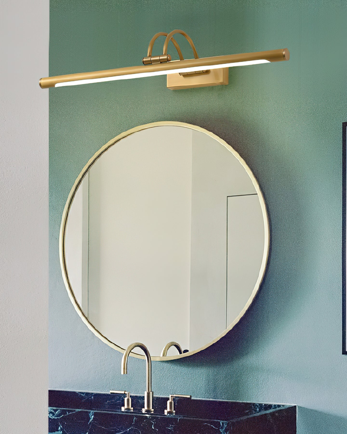Valem Linear Vanity Brass Wall Light-Neutral Decor