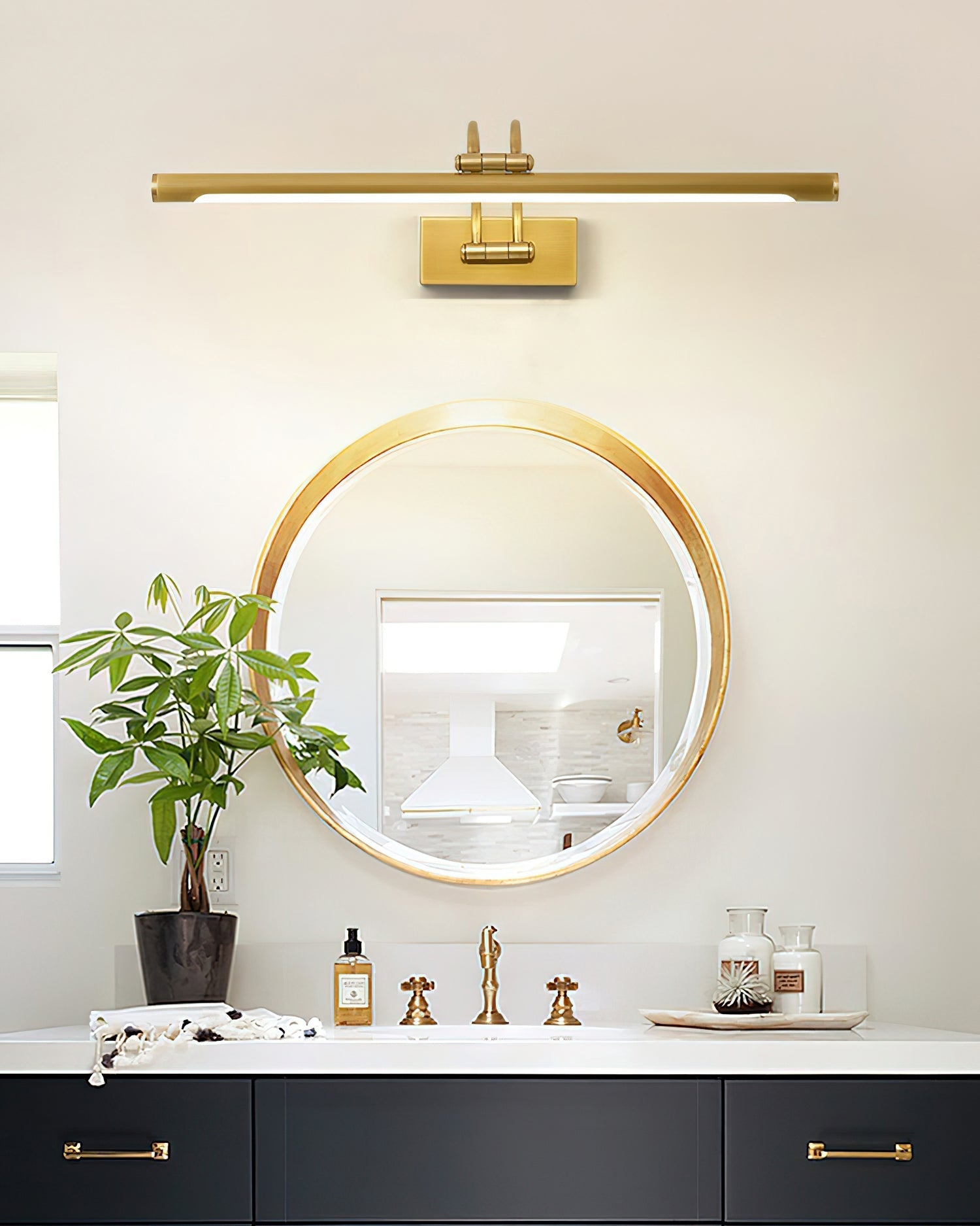 Valem Linear Vanity Brass Wall Light-Neutral Decor