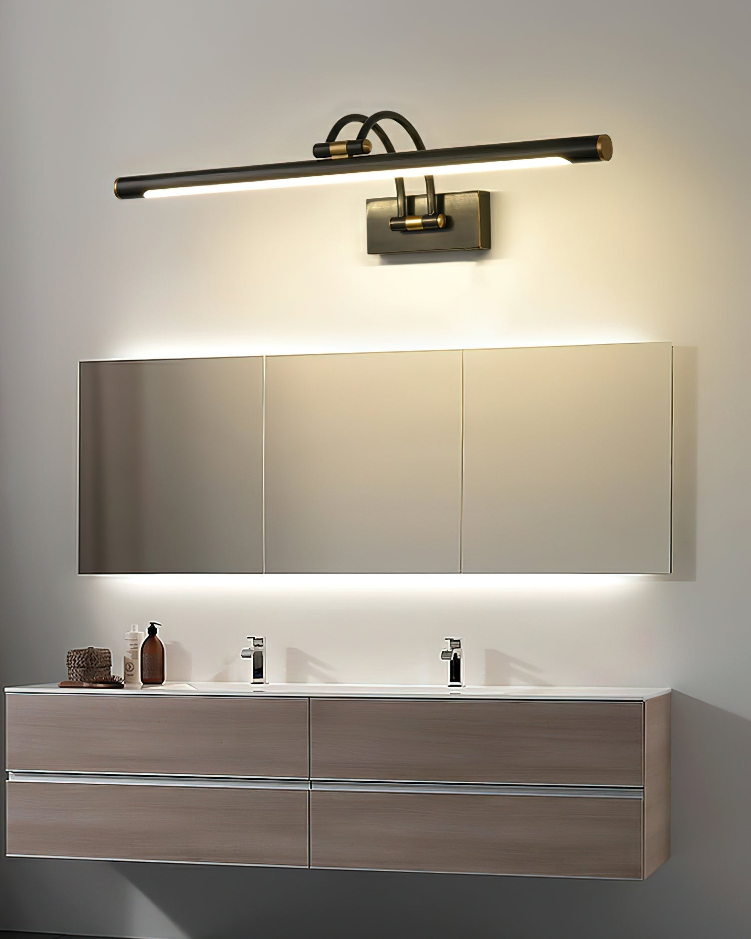 Valem Linear Vanity Brass Wall Light-Neutral Decor