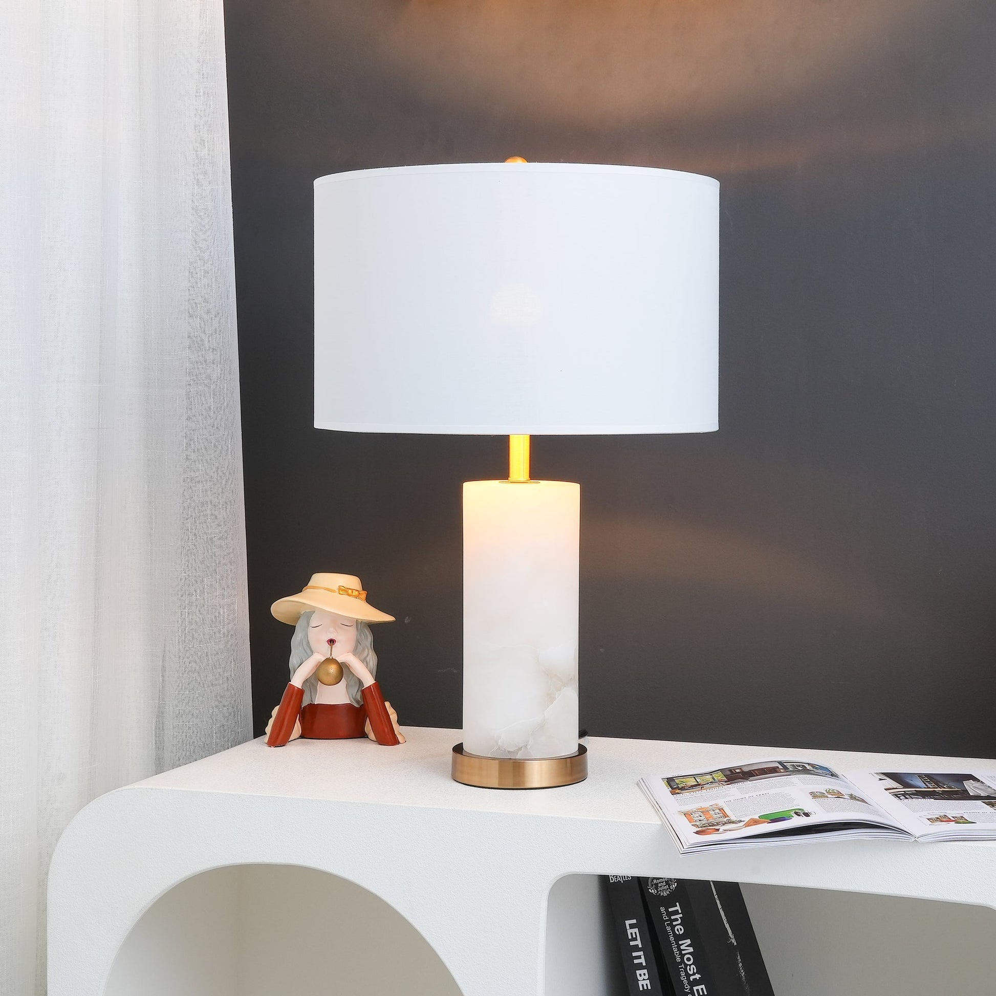 Zosilis Cylindrical Alabaster Table Lamp-Neutral Decor