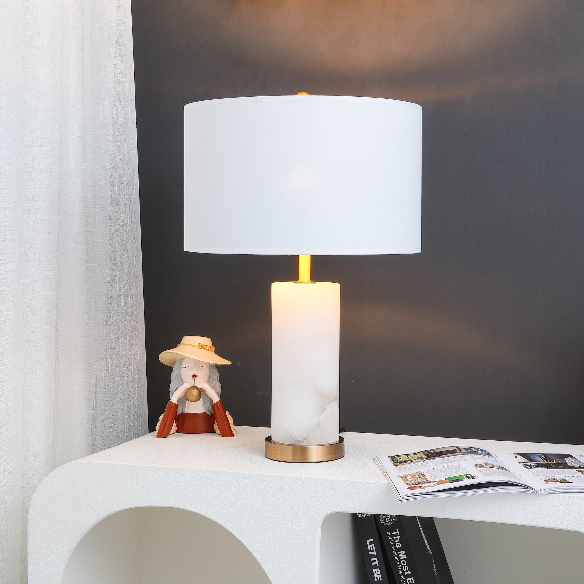 Zosilis Cylindrical Alabaster Table Lamp-Neutral Decor