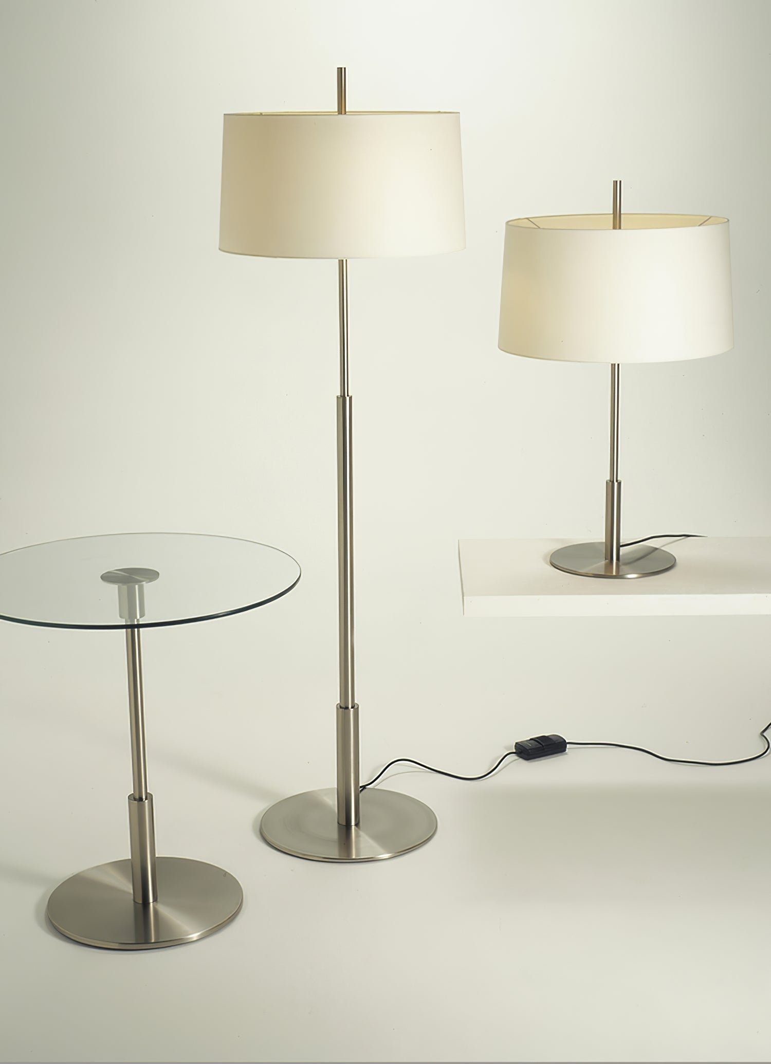 Silasn Minimalist Table Lamp-Neutral Decor