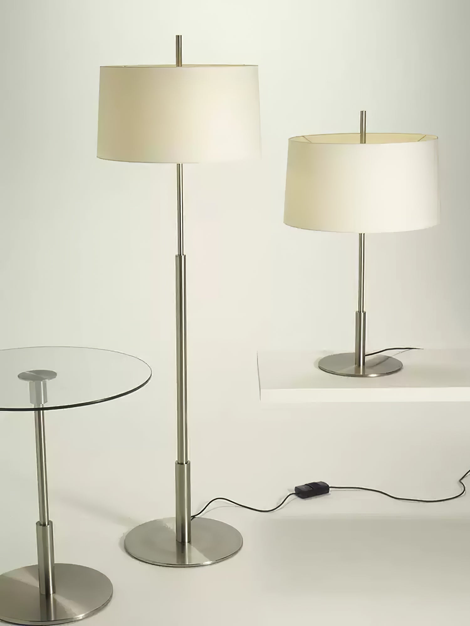 Silasn Minimalist Table Lamp-Neutral Decor