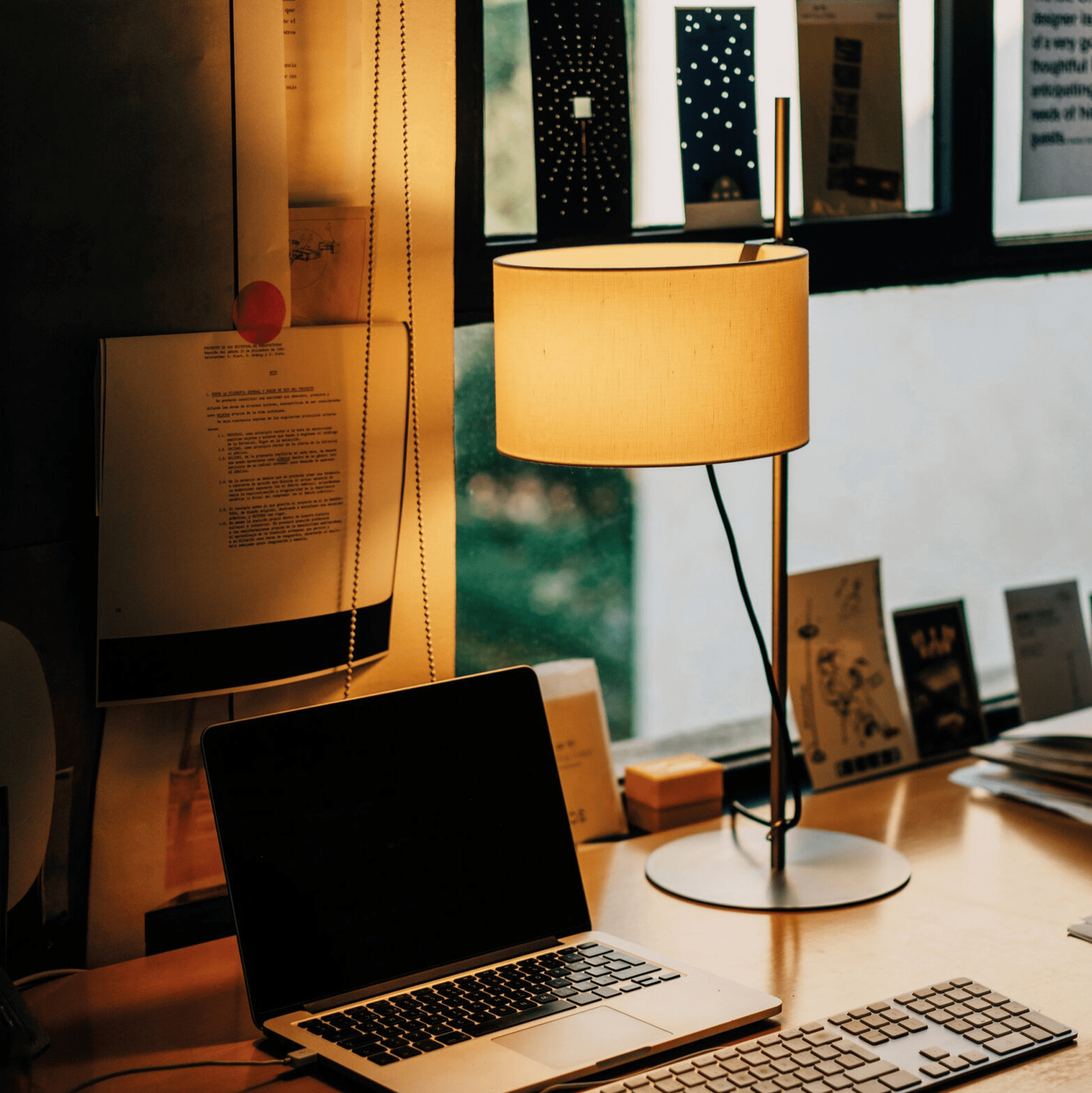 Landon Minimalist Table Lamp-Neutral Decor