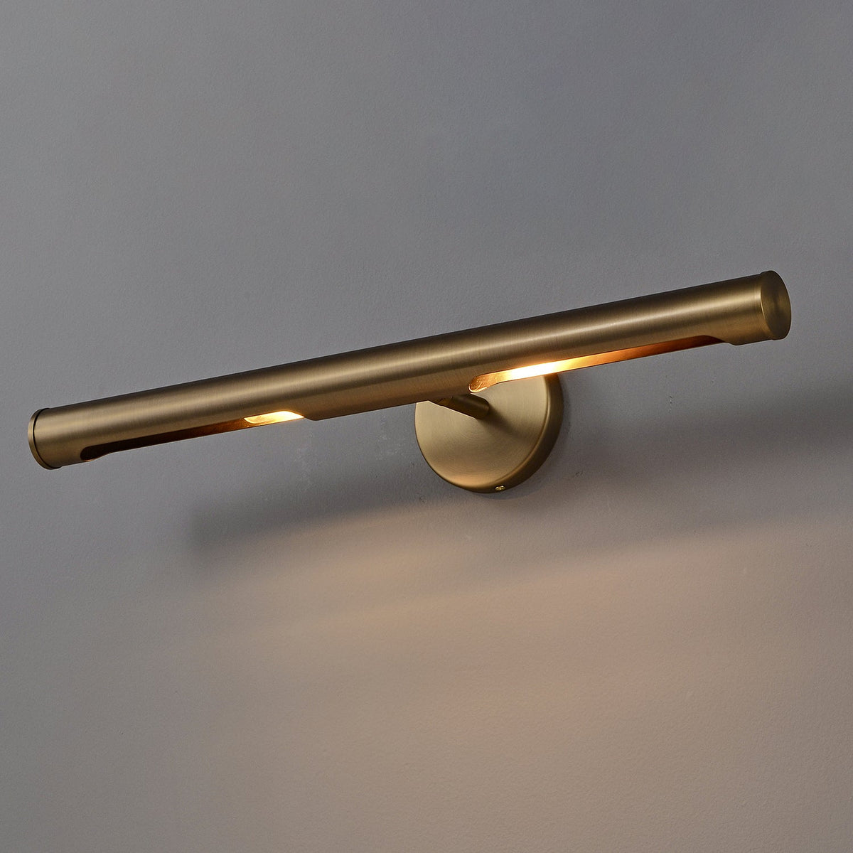 Quillmere Linear Wall Sconce