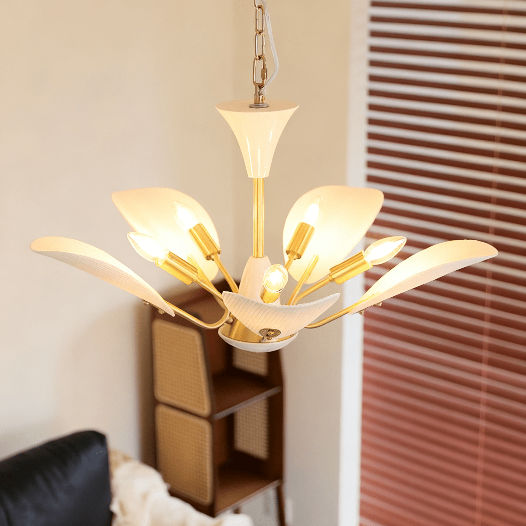 Kaelor Blossom Chandelier-Neutral Decor