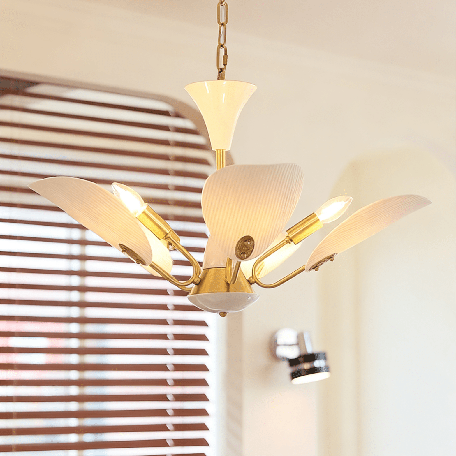 Kaelor Blossom Chandelier-Neutral Decor