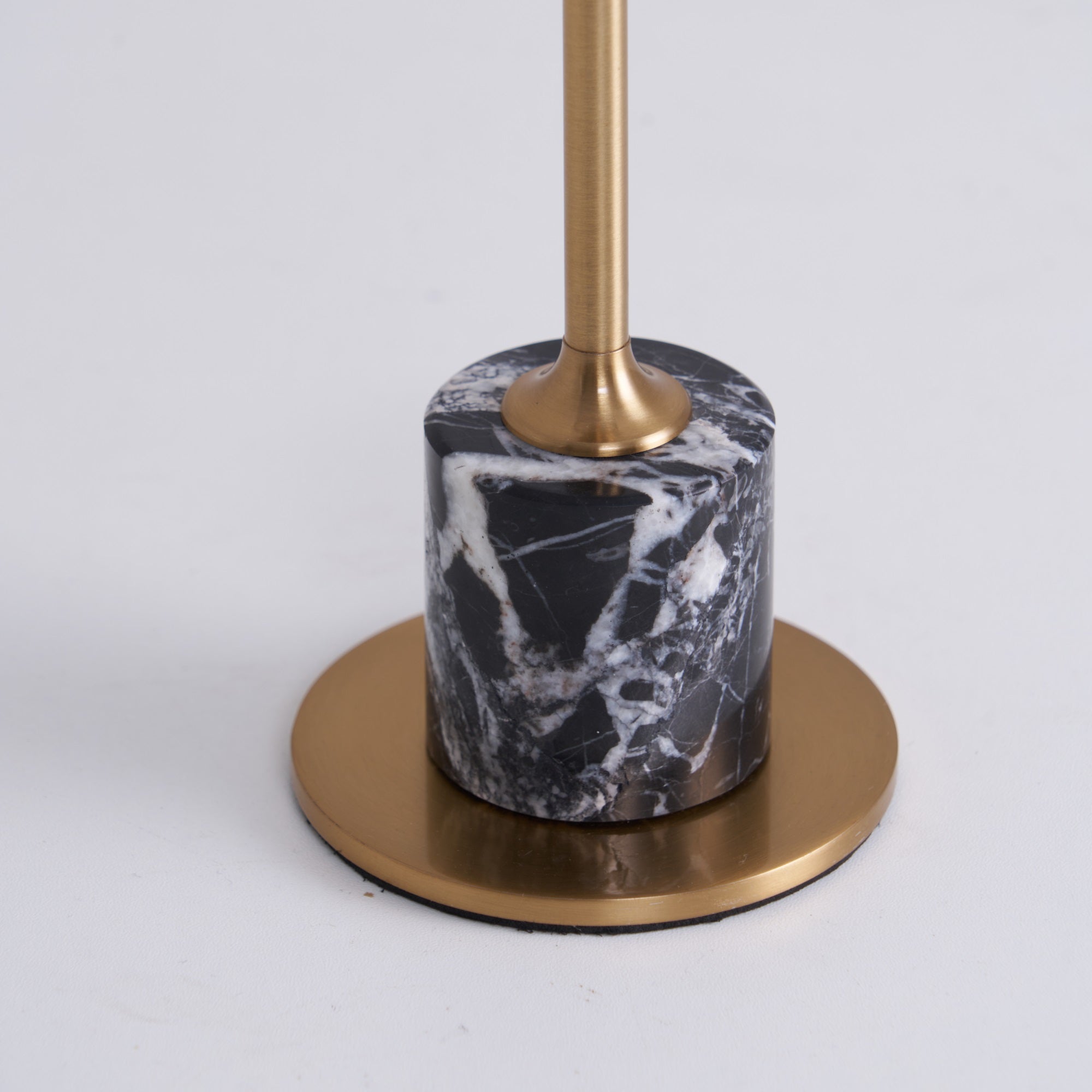Penny Minimalist Table Lamp-Neutral Decor