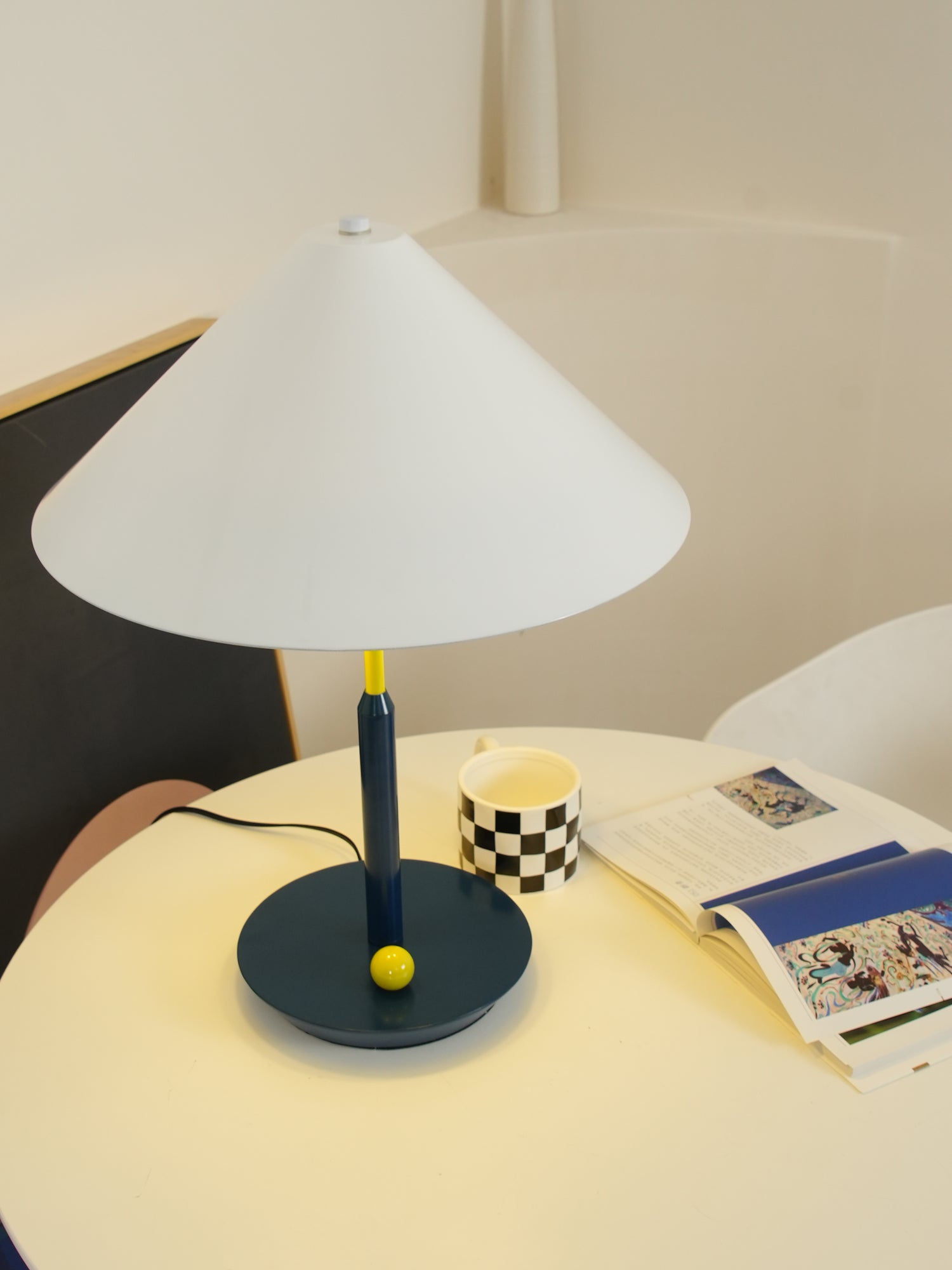 Sirixon Modern Table Lamp-Neutral Decor
