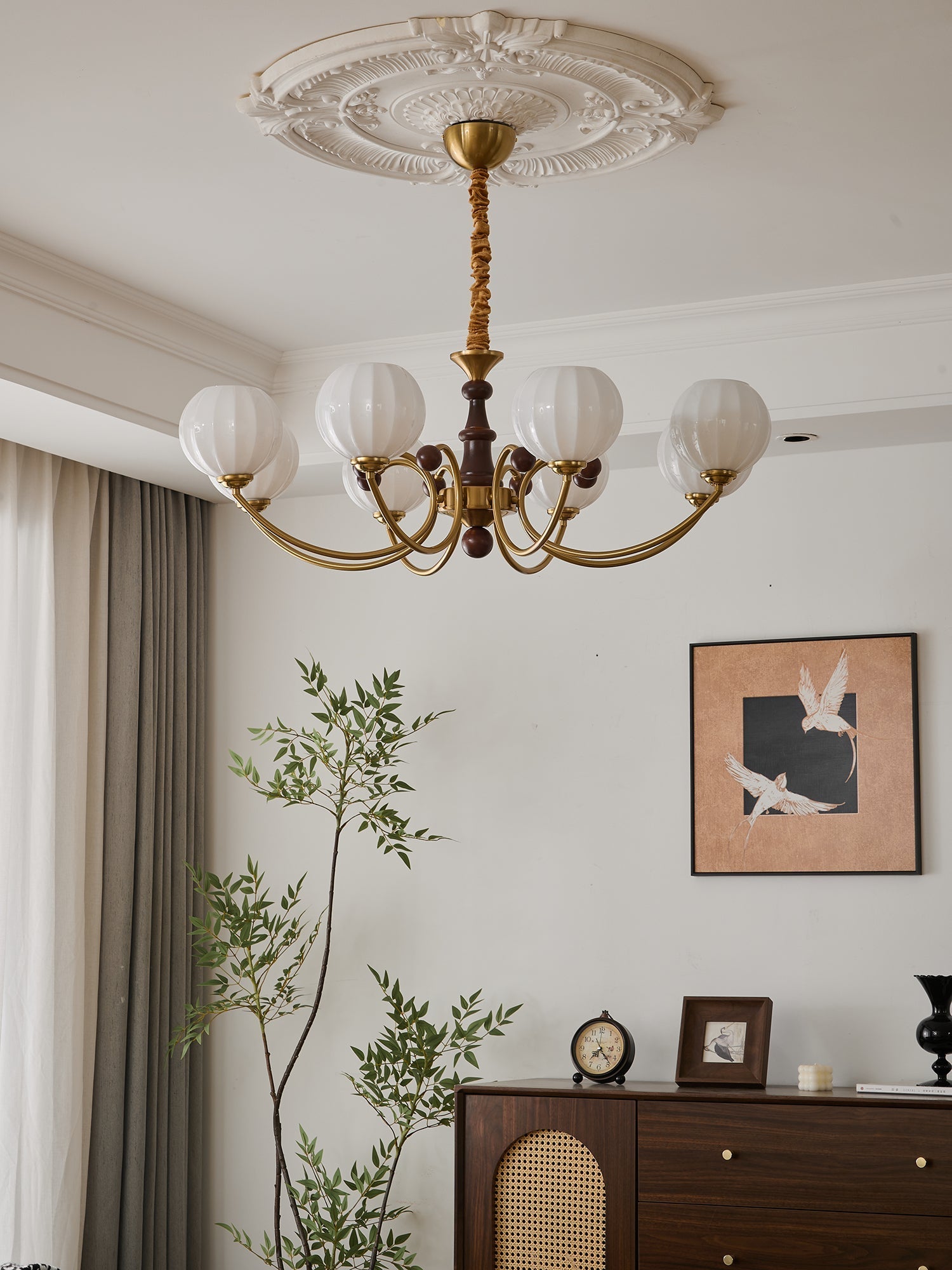Omirara Traditional Elegance Vintage Wood Chandelier-Neutral Decor
