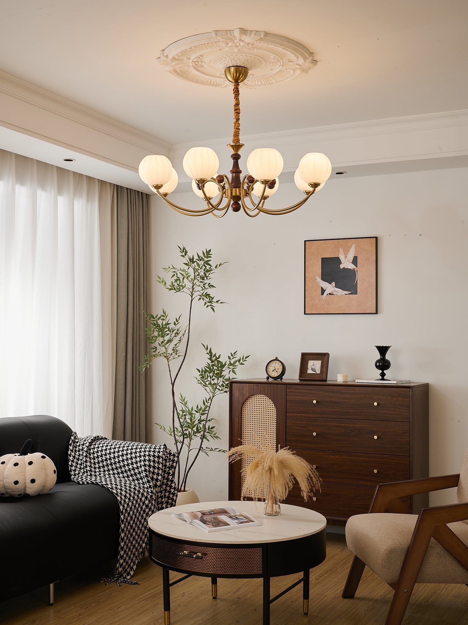 Omirara Traditional Elegance Vintage Wood Chandelier-Neutral Decor