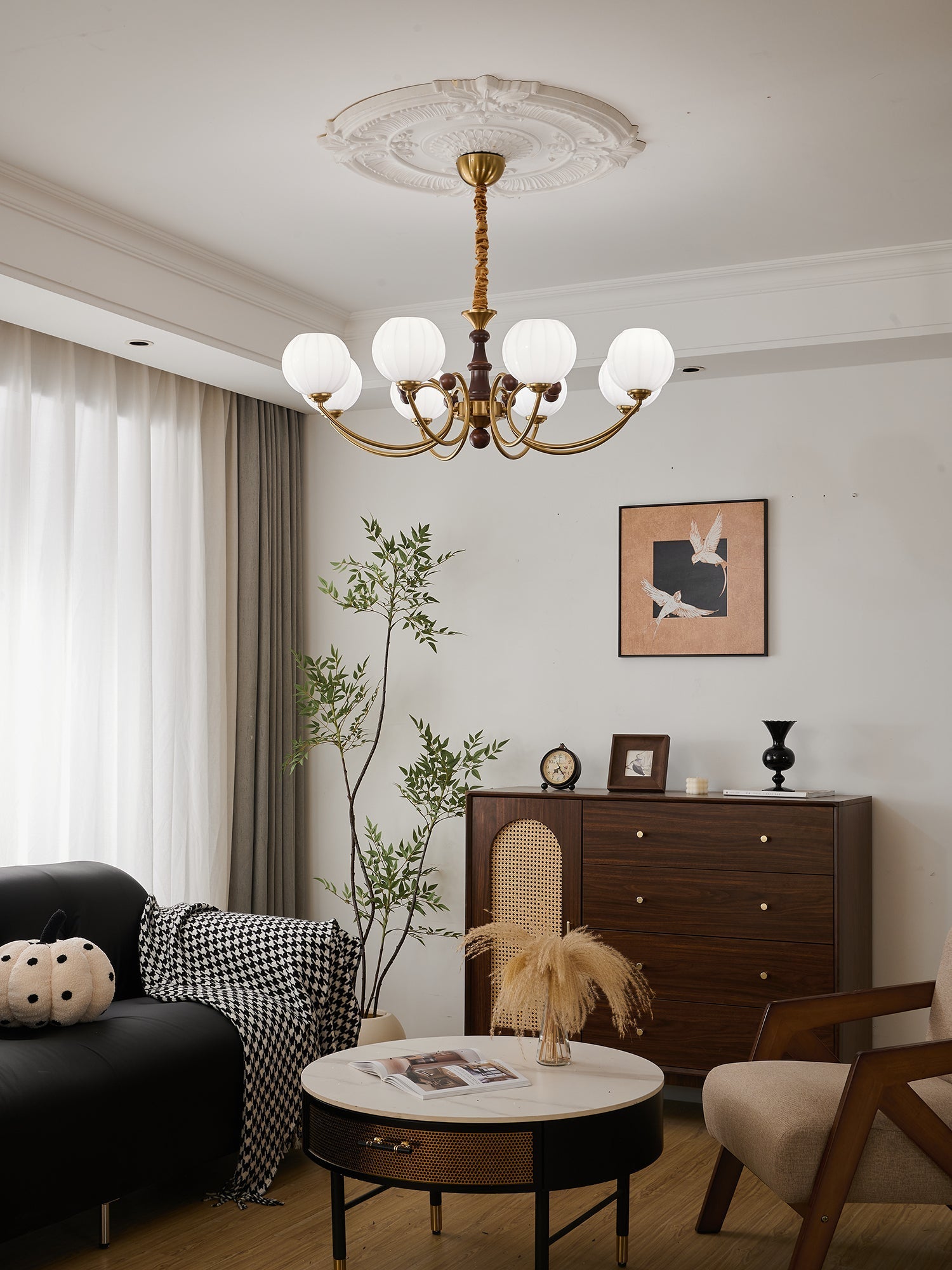 Omirara Traditional Elegance Vintage Wood Chandelier-Neutral Decor