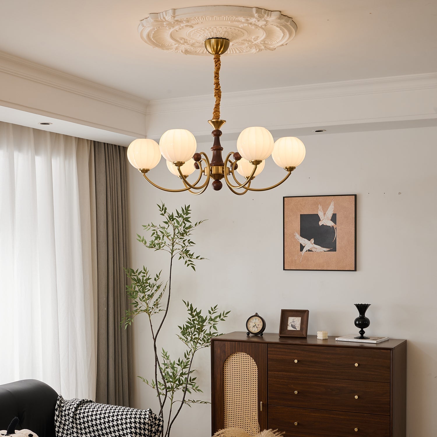 Omirara Traditional Elegance Vintage Wood Chandelier-Neutral Decor