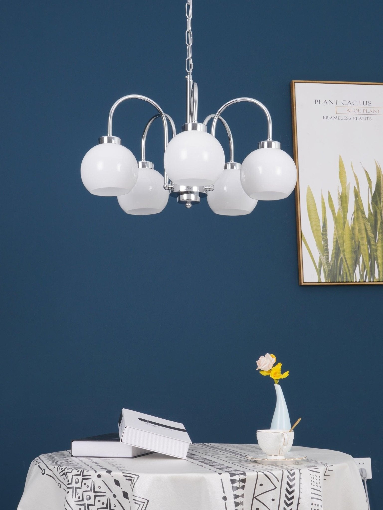 Lustra Chandelier Yellow Glass Globes-Neutral Decor