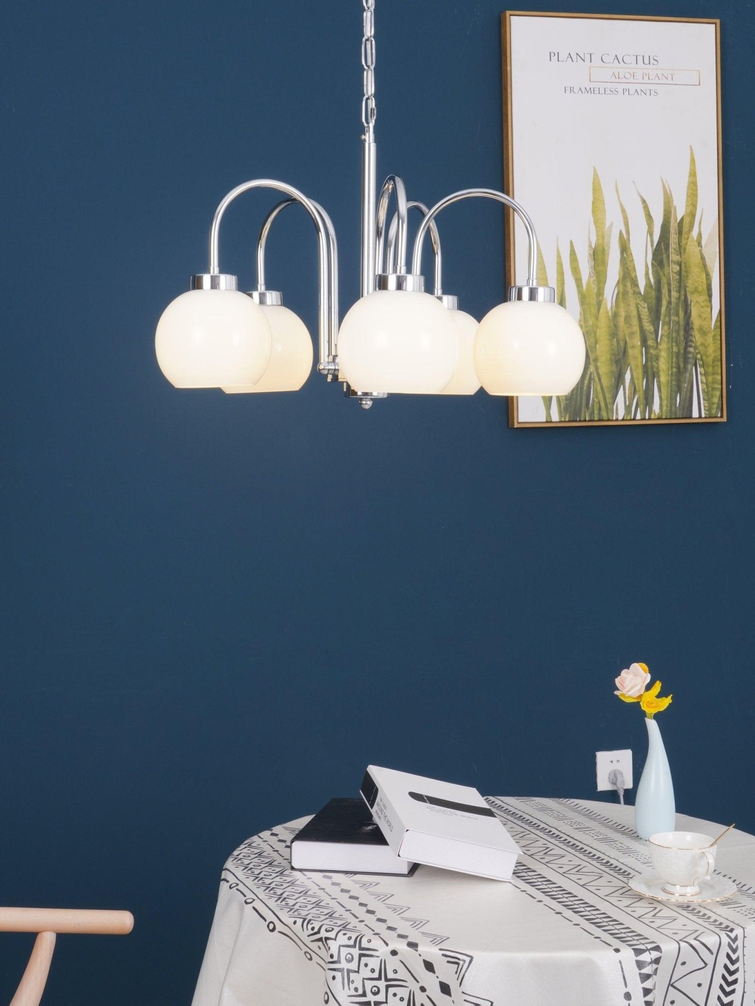 Lustra Chandelier Yellow Glass Globes-Neutral Decor