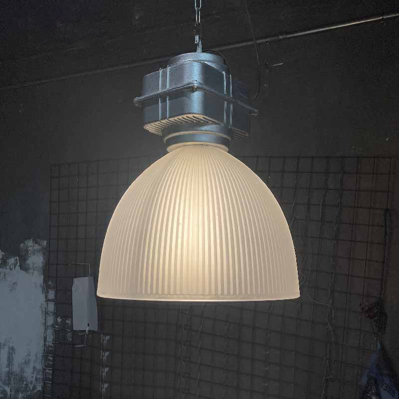 Vosilis Pendant Light