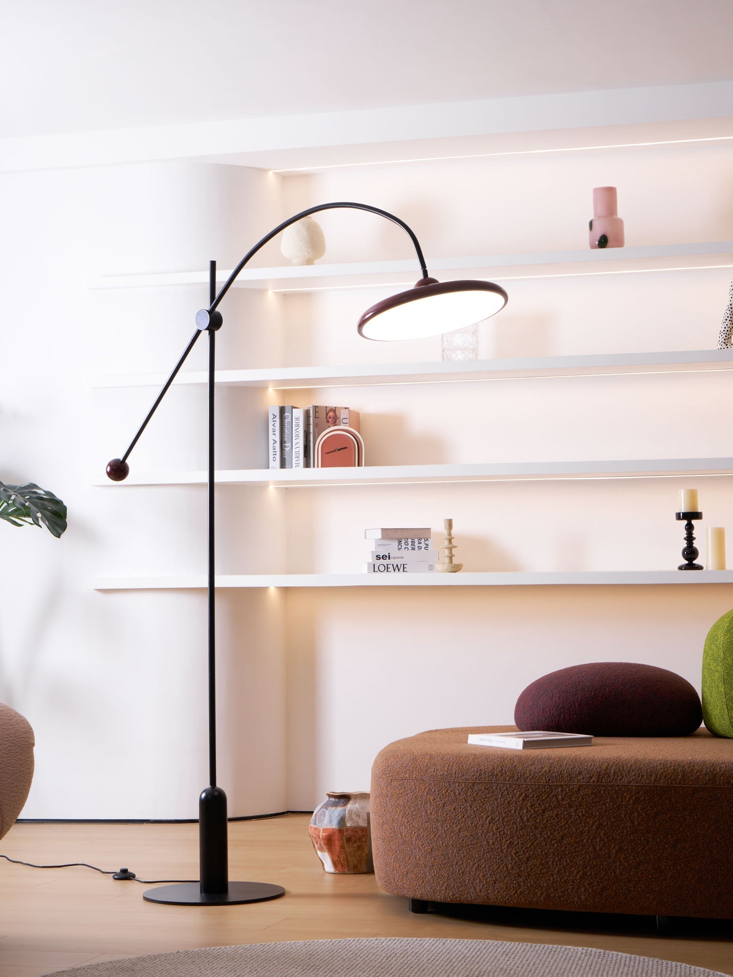 Arc Modern Floor Lamp-Neutral Decor