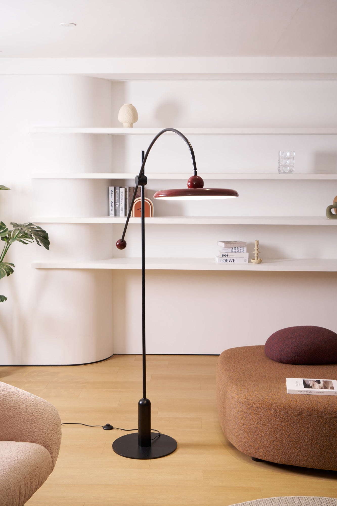 Arc Modern Floor Lamp-Neutral Decor