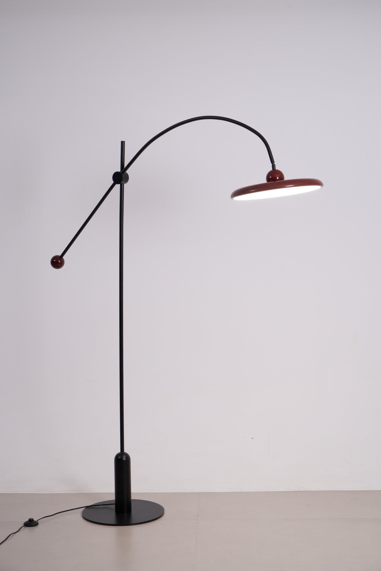 Arc Modern Floor Lamp-Neutral Decor