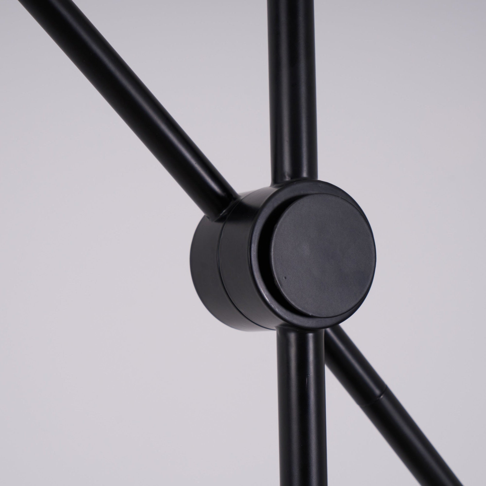 Arc Modern Floor Lamp-Neutral Decor